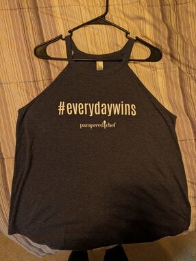 Pampered Chef #everydaywins Tank